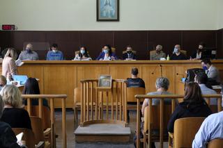 Syn księdza zabił ją, zgwałcił i schował w podziemiach, bo kazały mu demony