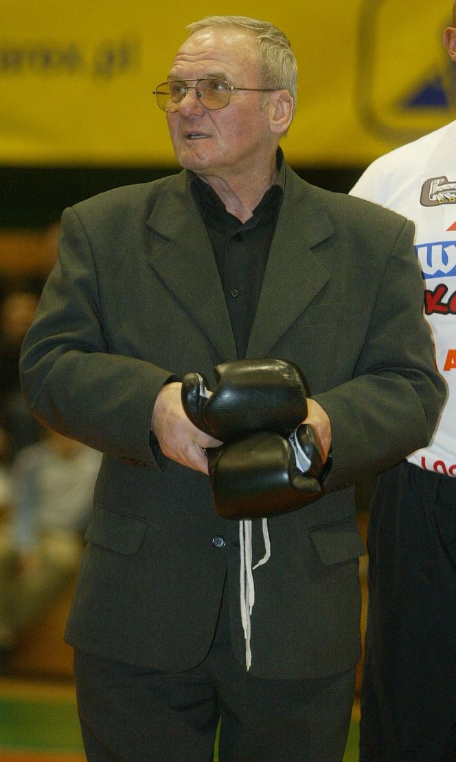 Rocznica urodzin Jerzego Kuleja. Tak wygląda jego grób