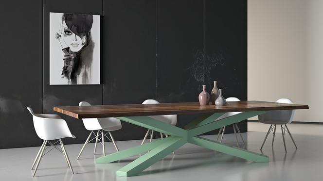 Stół z zieloną podstawą