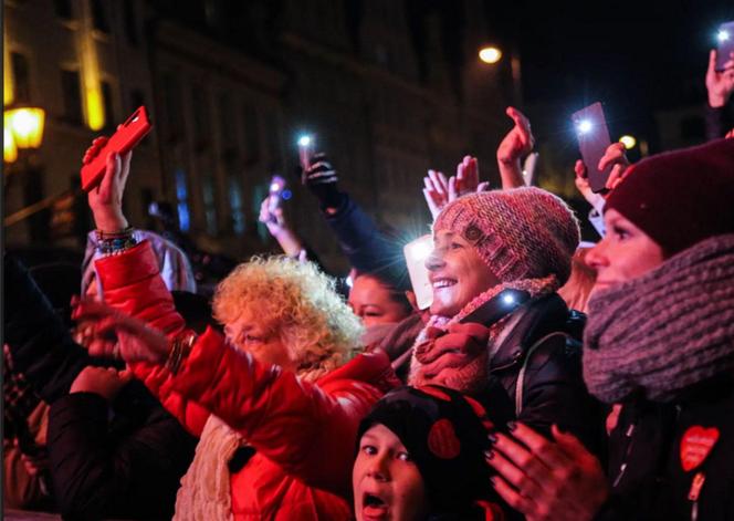 Wielki Finał WOŚP 2024. "Światełko do Nieba" we Wrocławiu. Było zjawiskowo [ZDJĘCIA, NAGRANIE]