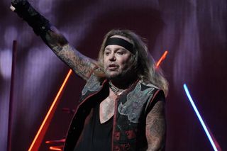 Vince Neil (Mötley Crüe) przeszedł udar. Musiałem się nauczyć chodzić od nowa