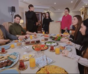 Miłość i nadzieja, odcinek 329: przyjaciele Kuzeya, Kuzey, Bahar, Cavidan