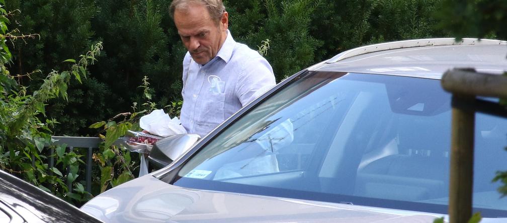 Donald Tusk jeździ Lexusem RX 450h