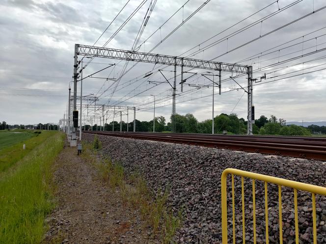 Podłożył pocisk moździerzowy na tory. Mogło dojść do olbrzymiej tragedii