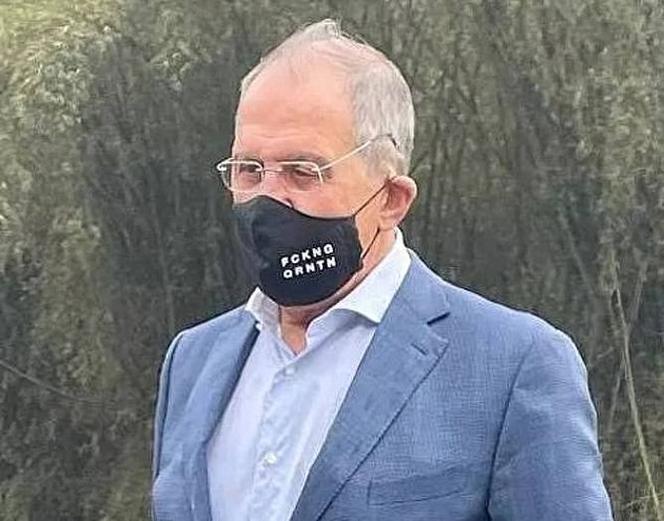Siergiej Ławrow w Chinach. Wymowna maseczka MSZ Rosji 
