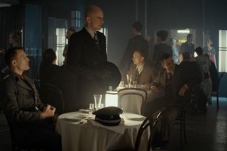 Zatoka szpiegów 2, odcinek 2: Herman Wulf (Mateusz Nędza), Heinrich Engel (Michał Balicki)