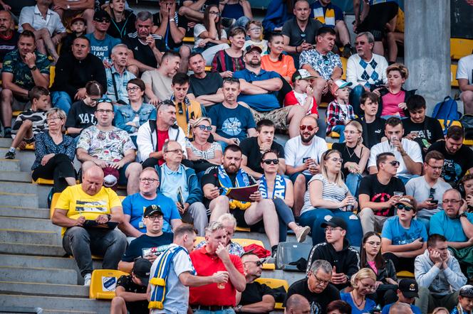 Apator Toruń - Stal Gorzów, zdjęcia kibiców z Motoareny. Emocje podczas 12. kolejki PGE Ekstraligi