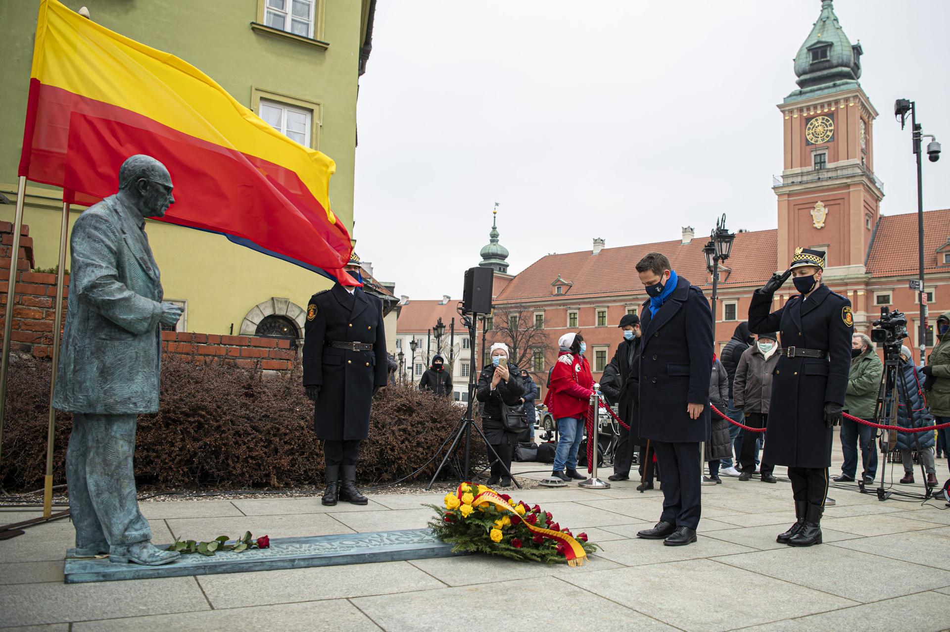 Pomnik Jana Zachwatowicza w Warszawie