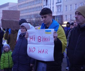 Manifestacja w trzecią rocznicę wybuchu wojny w Ukrainie