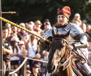 Co roku turniej rycerski na Zamku w Liwie przyciąga coraz większą rzeszę odbiorców