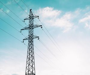 Rząd pracuje nad pakietem zmian w energetyce. Chce zapobiec blackoutom i lepiej kontrolować sieć