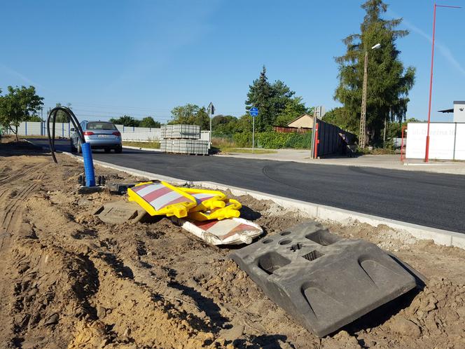 Do tunelu pod torami koło Okrężnej po twardym