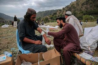 2200 osób nie żyje! Tragiczne trzęsienie ziemi, ofiar coraz więcej!