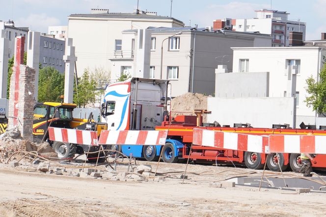 Na Górczynie powstaje nowy sklep. Po dawnym Górczyńskim Centrum Handlowym nie ma już nic