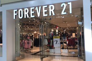 Znana sieć sklepów odzieżowych bankrutuje. Koniec z Forever 21?