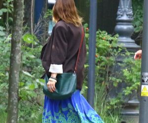 Renata Dancewicz kurzy na plaży