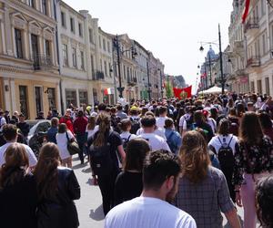 Pochód Juwenaliowy Łódzkich Uczelni. Studenci przejęli Łódź! [ZDJĘCIA]