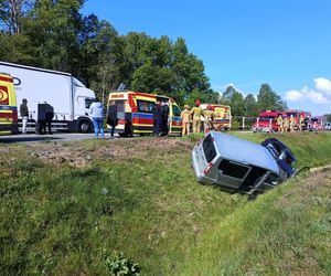 Tragedia na Mazowszu. 95-latek zginął w wypadku. Cztery osoby ranne, w tym dwie nastolatki