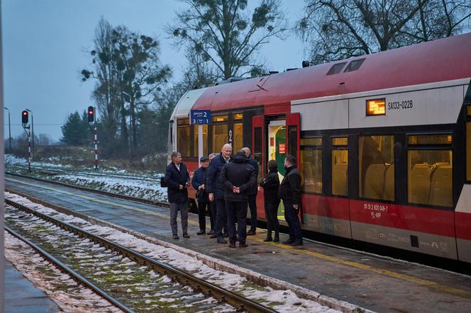 Dodatkowe pociągi ruszyły z Torunia do Czernikowa