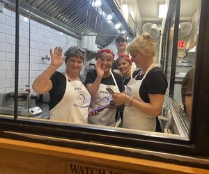 Pierwsza dama Marta Nawrocka w Pierożku na Greenpoincie