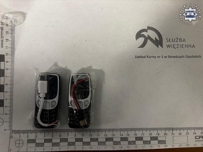 Strzelce Opolskie: Tak kobieta chciała przemycić narkotyki dla syna