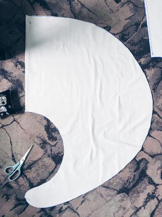 KROK II - Wycinanie tkaniny na poduszkę