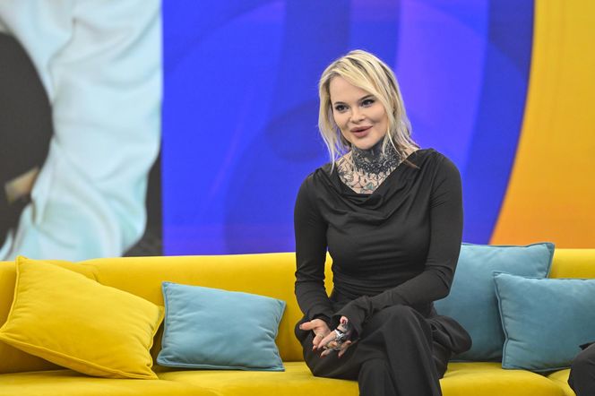 Monika Miller przyszła na premierę i się zaczęło. Tylko spójrzcie na jej nogi!