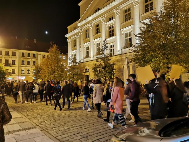 Kaliszanki WCIĄŻ protestują przeciw wyrokowi TK