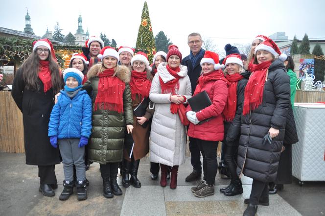 Jarmark Bożonarodzeniowy na Placu Artystów i ulicy Sienkiewicza w Kielcach