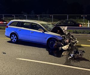 Makabra na Wisłostradzie. Roztrzaskane auta i motocykle. Dwie osoby reanimowane w tym dziecko 