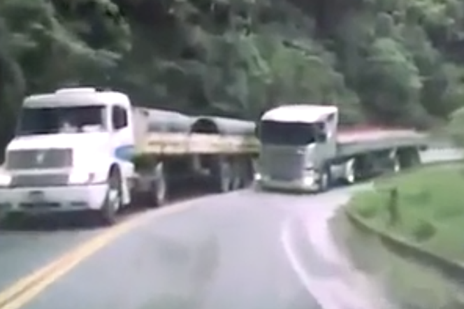 Kierowca ciężarówki prawie spowodował wypadek