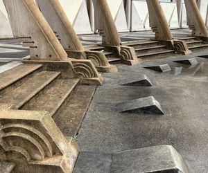 Picasso's Arenas. Budynek mieszkalny położony w Noisy-le-Grand pod Paryżem