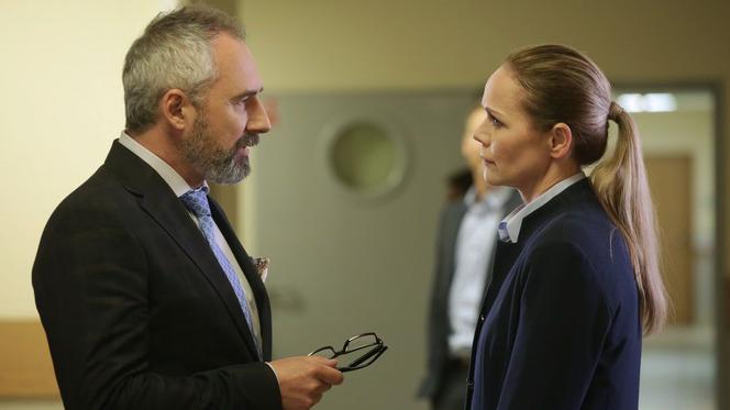 M jak miłość odc. 1384. Jola Kaczmarek (Monika Krzywkowska), Adam Werner (Jacek Kopczyński)