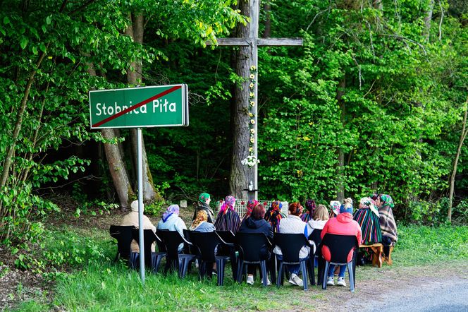 Ten zwyczaj sięga V wieku. W Łódzkiem wciąż jest kultywowany 