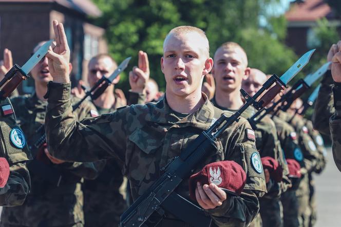 Przysięga w 6. Batalionie Powietrznodesantowym w Gliwicach