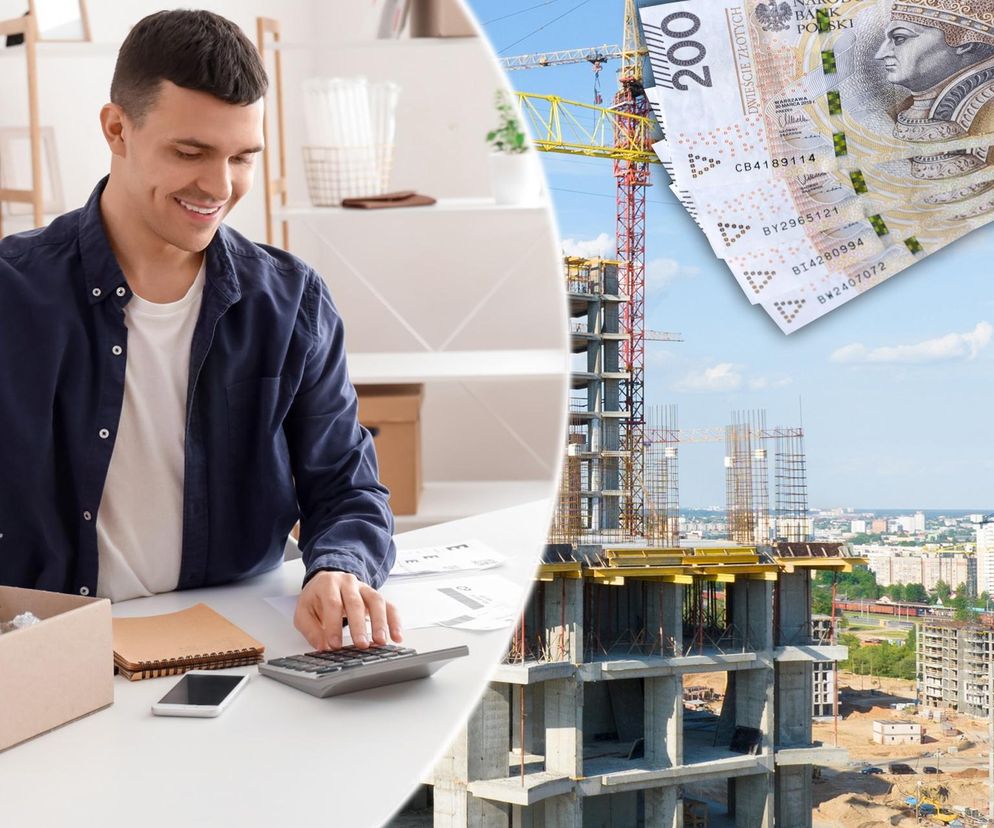 Mężczyzna kalkuluje wydatki przy biurku, obok banknoty 200 zł i plac budowy w tle. Zdjęcie symbolizuje rosnącą zdolność kredytową i rekordowe pożyczki hipoteczne, o czym przeczytasz więcej na Super Biznes.