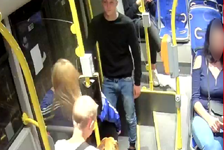 Katowice. Brutalny atak na ulicy. Sprawca okładał 16-latka pięściami [ZDJĘCIA]