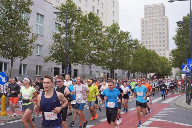 Uczestnicy Maratonu Warszawskiego 2025