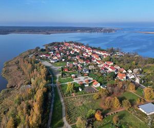 To wyjątkowe miasto nad Zalewem Szczecińskim. Jest malowniczo położone