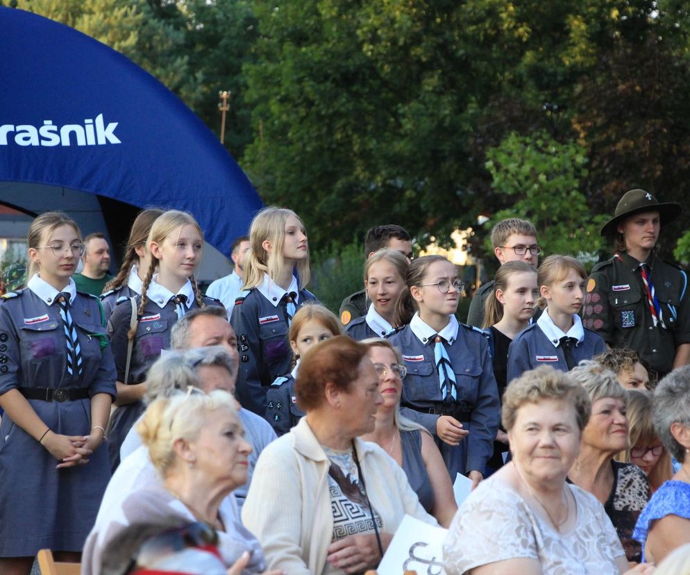 Wspólnie zaśpiewają ku czci Powstańców. Kraśniczanie kultywują tradycję