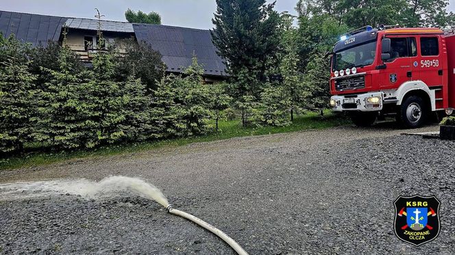 Gwałtowne ulewy zalały Podhale. Ulice zamieniły się w rwące potoki