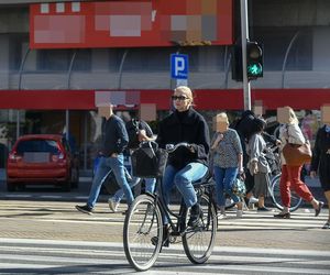 Katarzyna Warnke na giga obcasach łamie przepisy