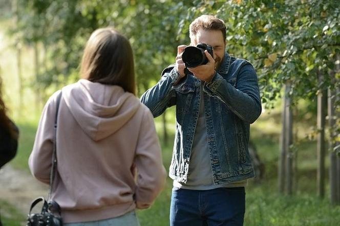 Pierwsza miłość, odcinek 3705. Arek (Dariusz Wieteska), Marta (Honorata Witańska)