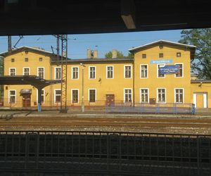Najbrzydsze dworce według AI w Śląskiem