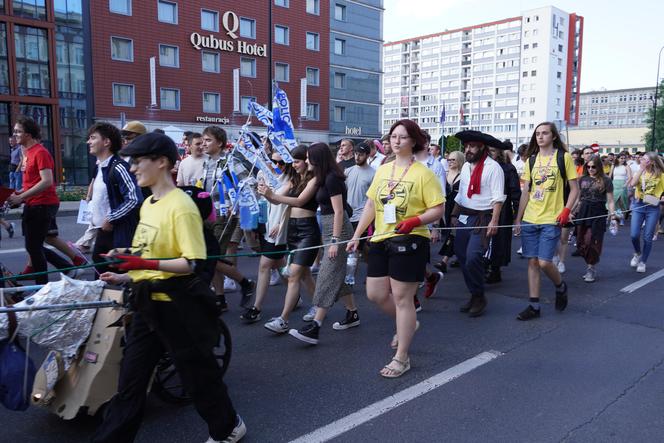 Igry 2024. Barwny korowód studentów przeszedł ulicami Gliwic