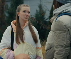 Barwy szczęścia, odcinek 3171. Ewelina (Amelia Listwoń), Romeo (Jacek Tyszkiewicz)