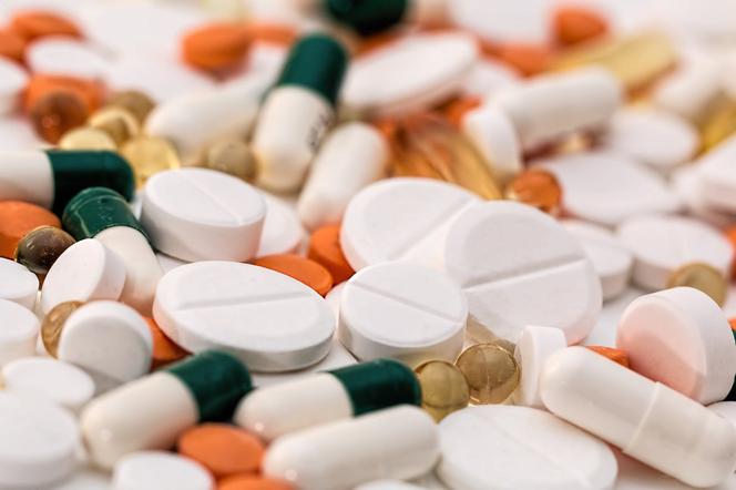 KAS: Zakaz wywozu leków i wyrobów medycznych