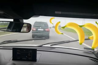 Rzucał w kierowców… bananami. Szokujące chwile na A4!