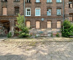 Zabytkowe famuły Izraela Poznańskiego w Łodzi 