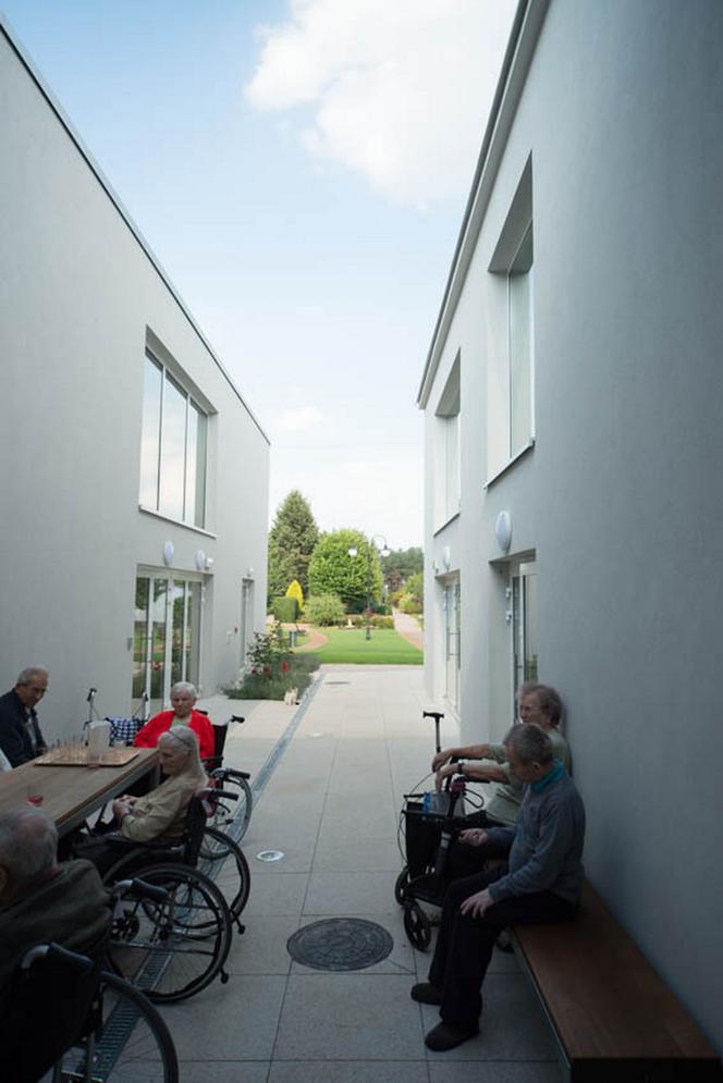Przebudowa ośrodka opieki dla osób starszych w Dobrzeniu Wielkim